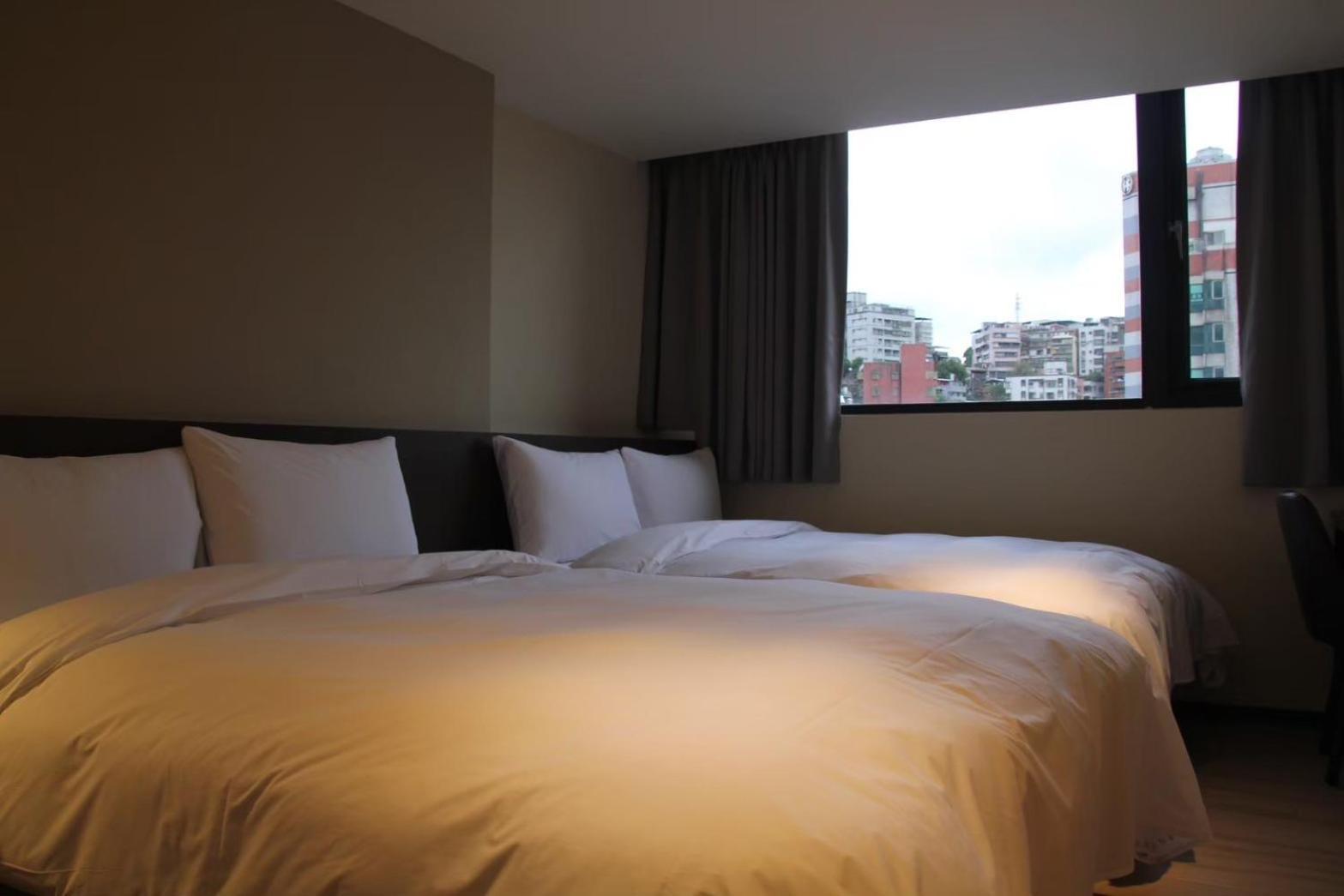 Dahua Hotel Keelung Buitenkant foto