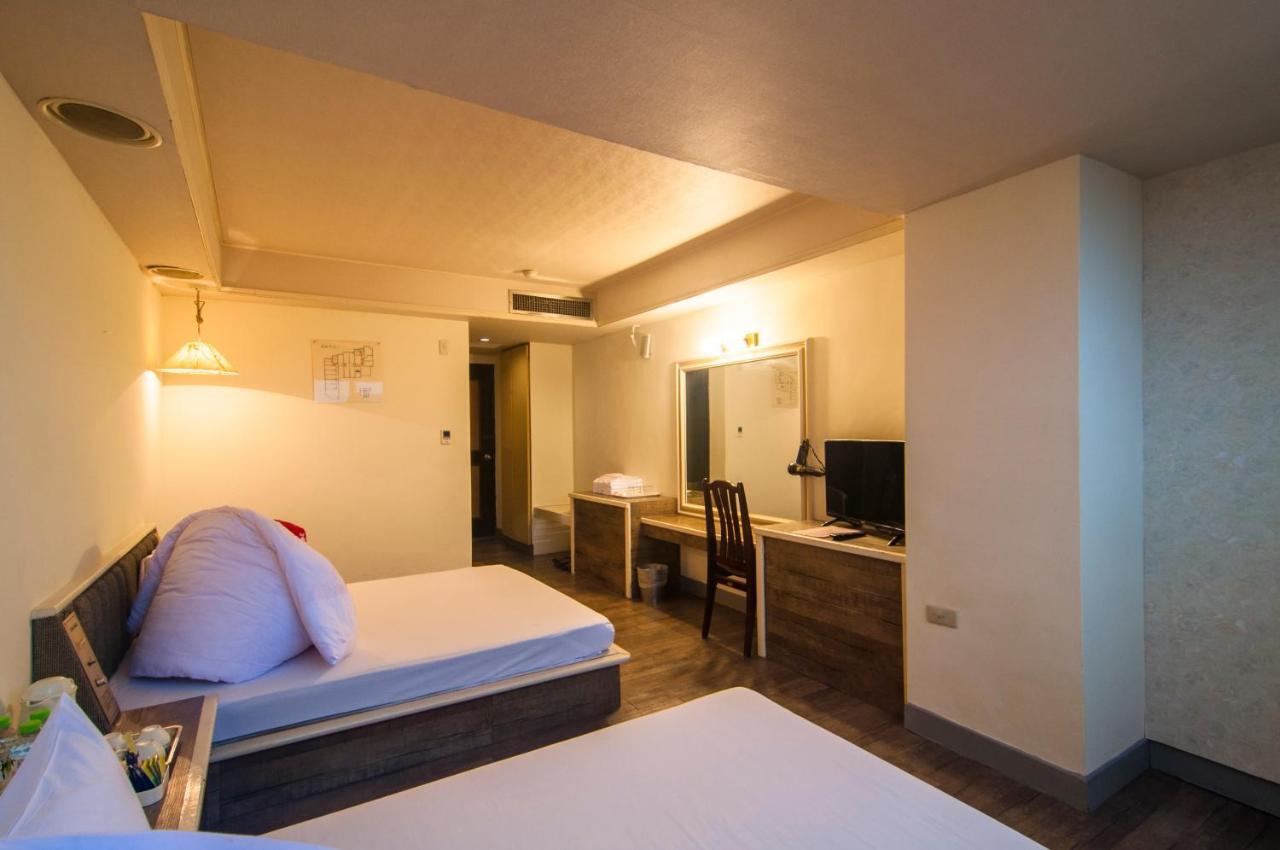 Dahua Hotel Keelung Buitenkant foto